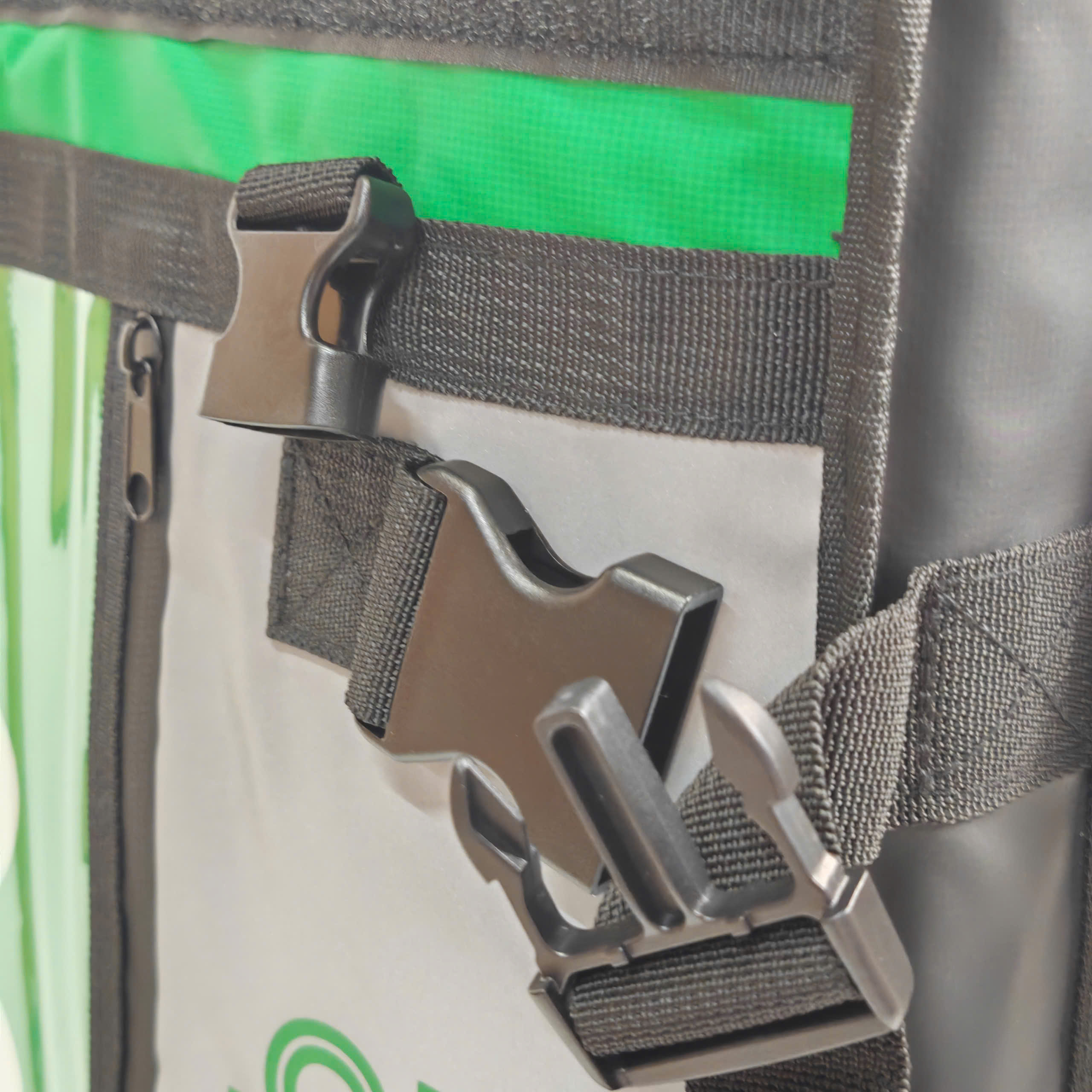 xuong-may-tui-giu-nhiet